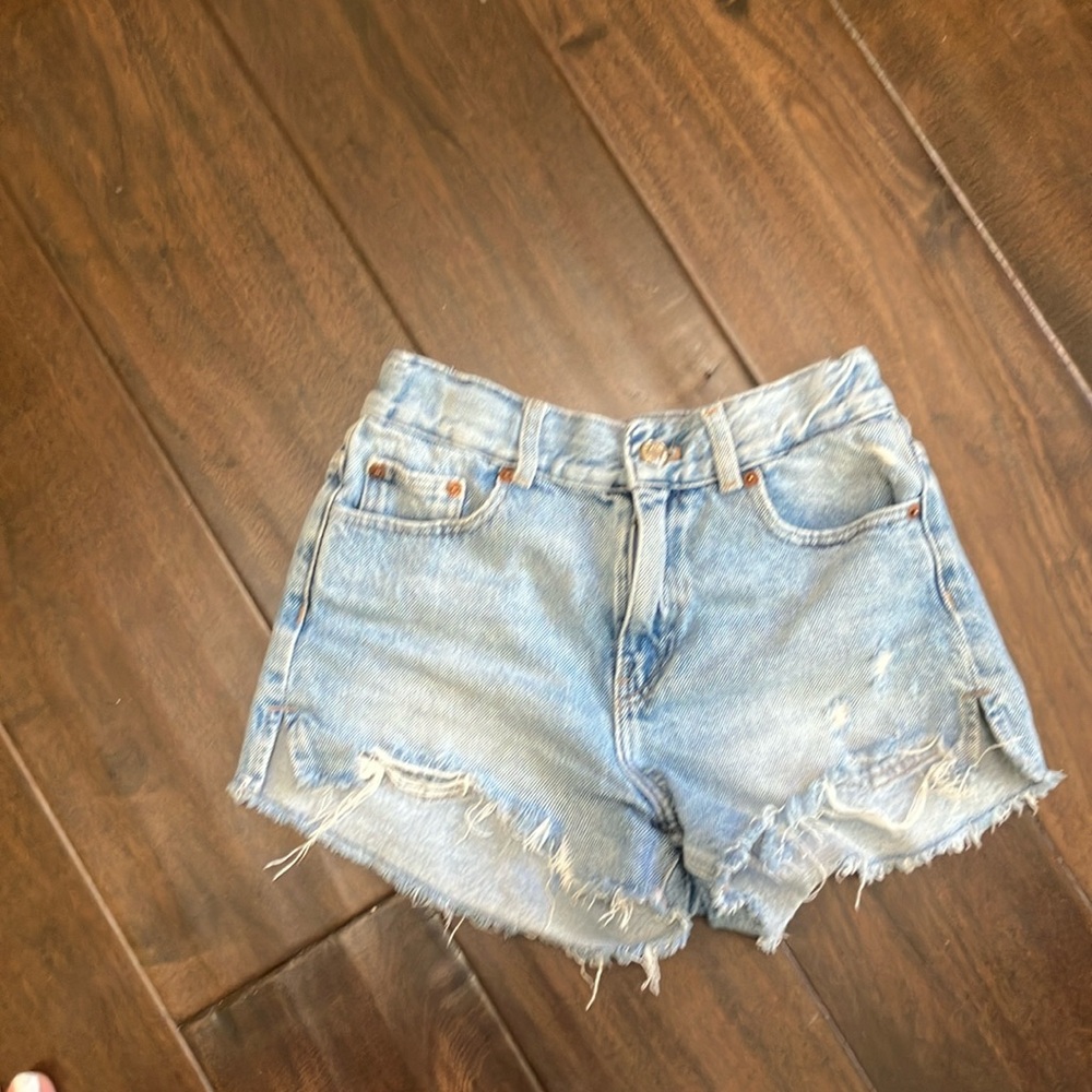 Zara girls ripped jean shorts